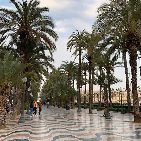 Alicante, Rue Piétonne ,plage, Climatisation Alicante